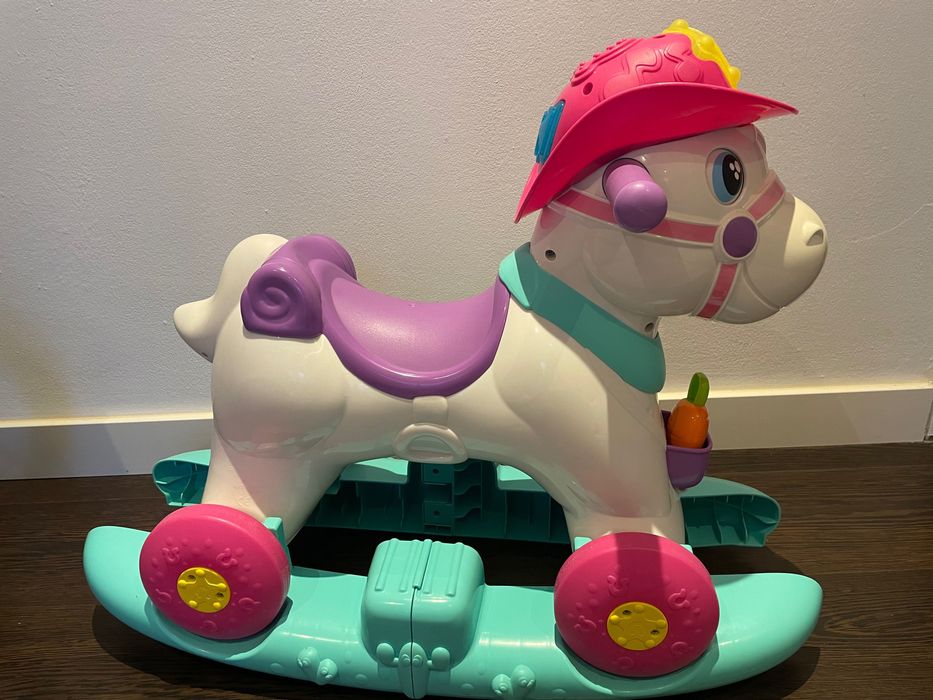 Cavalinho chicco menina