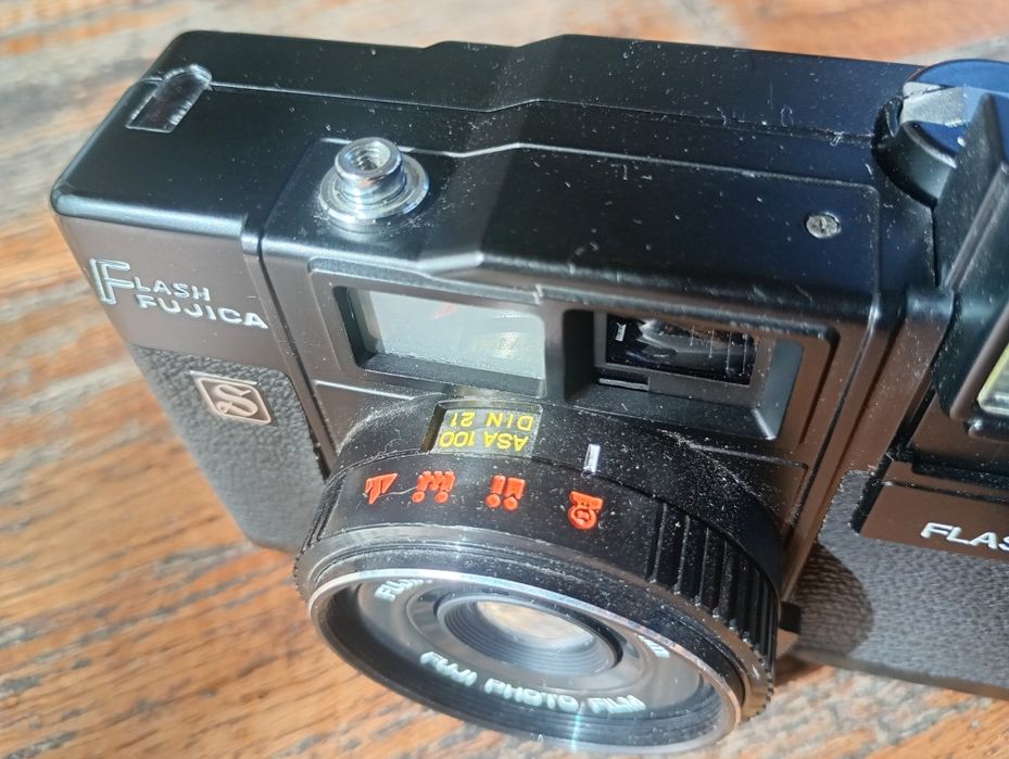 Плівкова камера Fujica Flash S