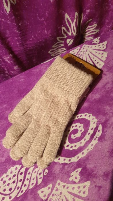 Nowe cieplutkie rekawiczki unisexy dla dziecka wiek 5/8 lat