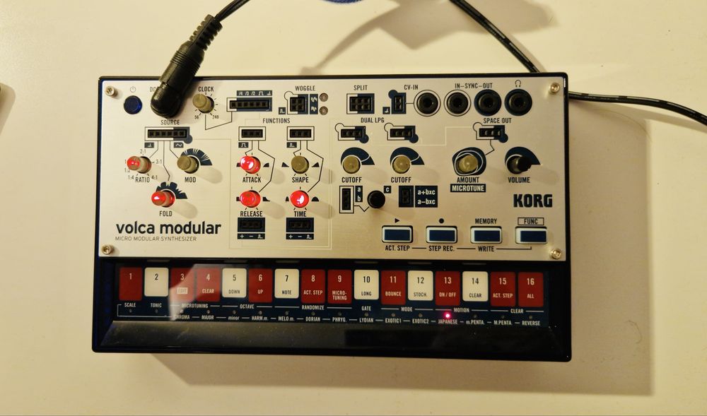 Korg Volca modular e Volca mix