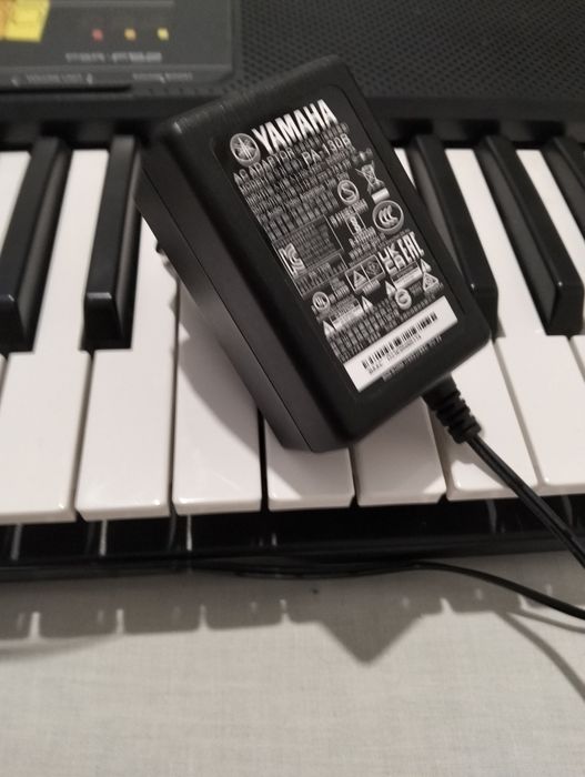 Vendo ou troco Piano PSR-f52 para despachar