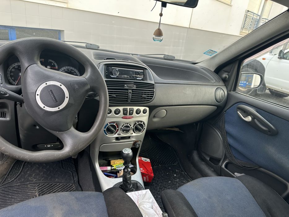 Fiat Punto Económico – Bom Estado – Pronto a Circular