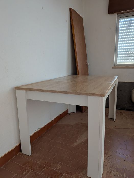 Vendo Mesa Extensível Semi Nova