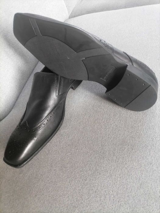 Nowe męskie buty Hush Puppies czarne rozmiar 42