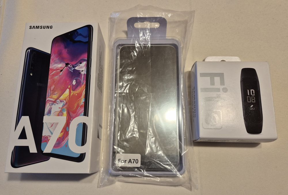 Telefon Samsung Galaxy A70 jak nowy + gratisy