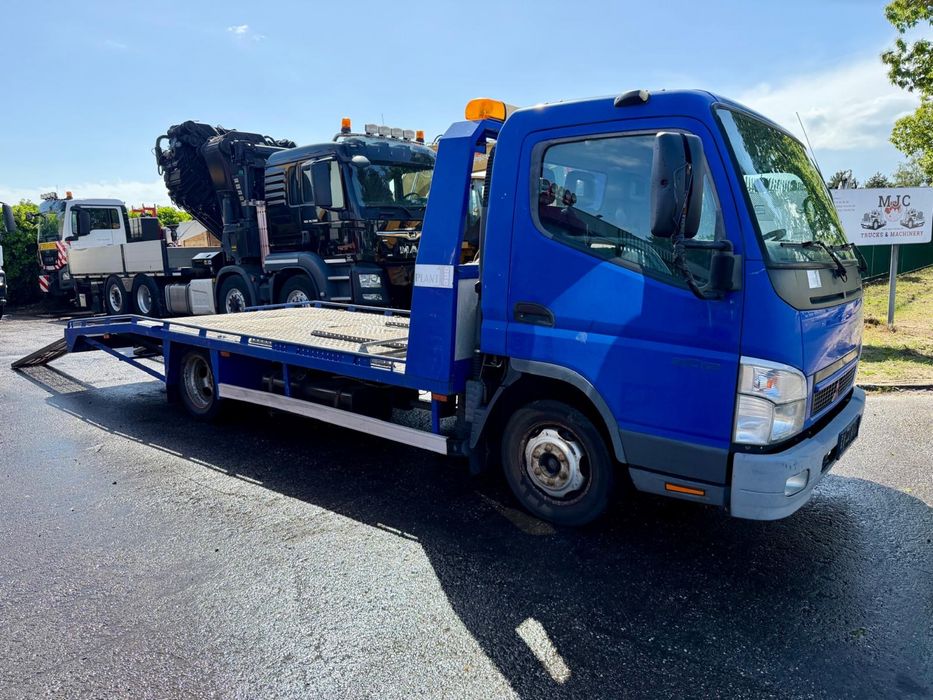 MITSUBISHI FUSO 3.0 150cv Pronto Socorro 5 Metros 3500kg Apenas 140.000km ###OPORTUNIDADE###