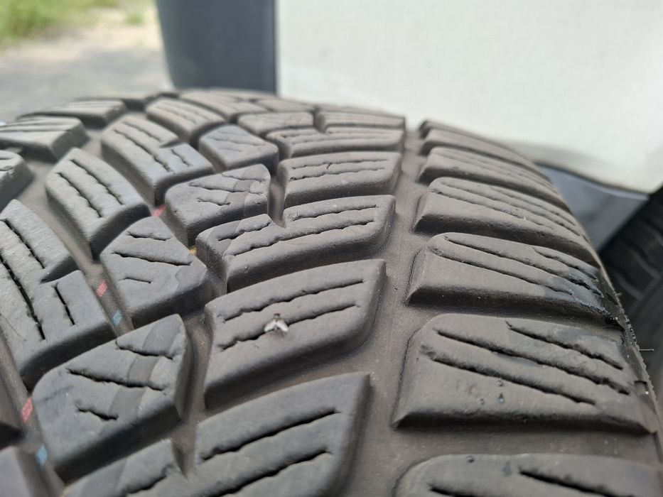 Opona Zima Fulda 225/45/17 Pojedynka