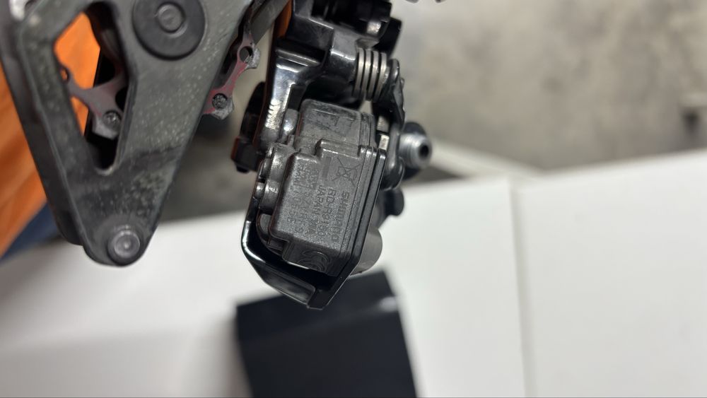 Desviador traseiro Dura ace DI2