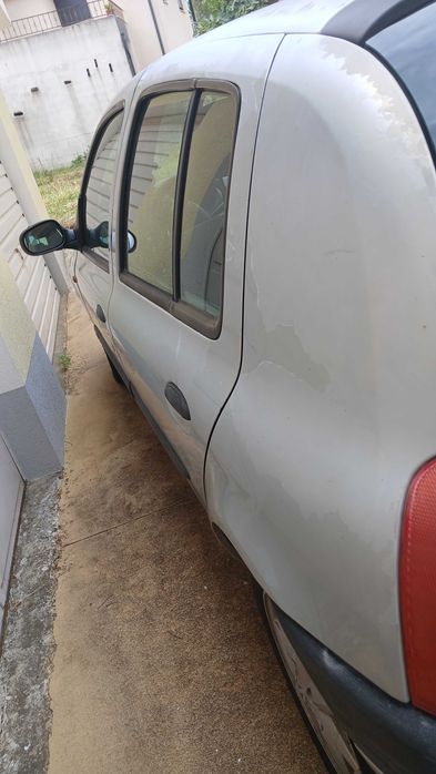Carro Renault Clio ano 2000