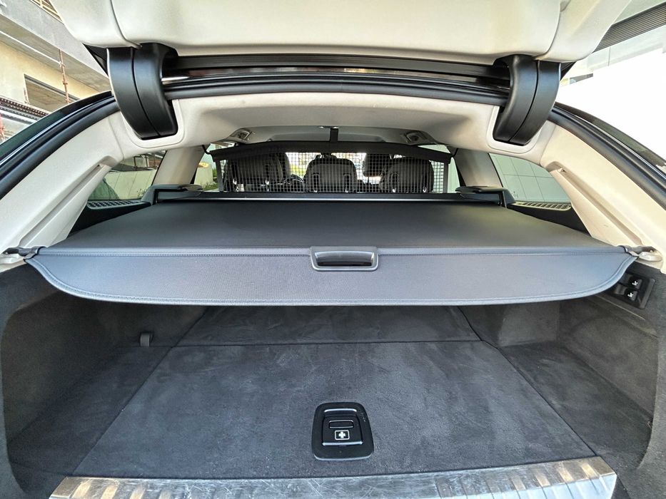 BMW 330e Touring Luxury Line Auto