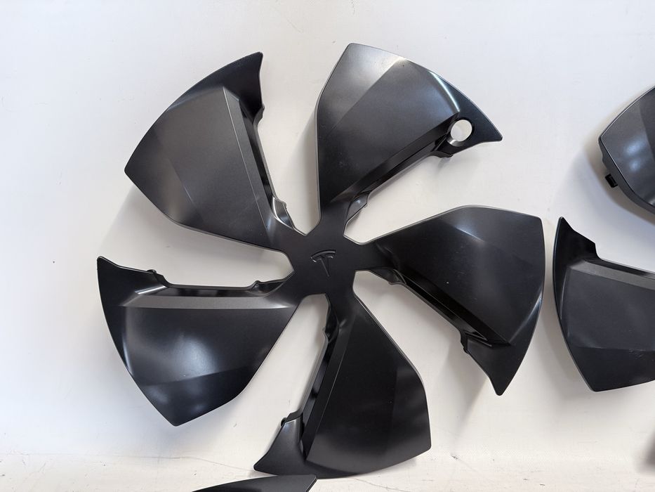 Колпаки Tesla Model Y Juniper R19