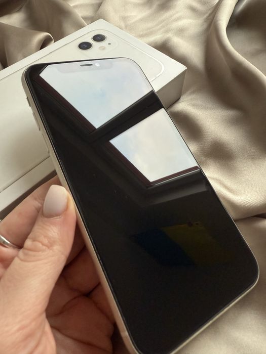 Iphone 11 w idealnym stanie