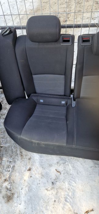 Sprzedam siedzenia do Toyoty Avensis T27 2018r