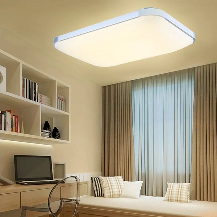 lampa sufitowa z pilotem