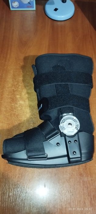 Ортопедичне взуття для гіпсу,чохол для купання в гіпсі