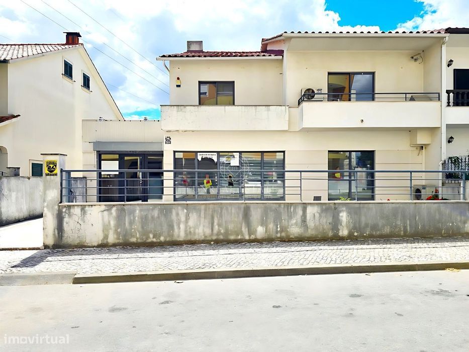 Espaço Comercial com 575 m² para Clínica, Ginásio ou Centro de Saúde n