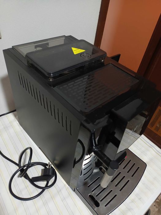 Máquina de café com moinho