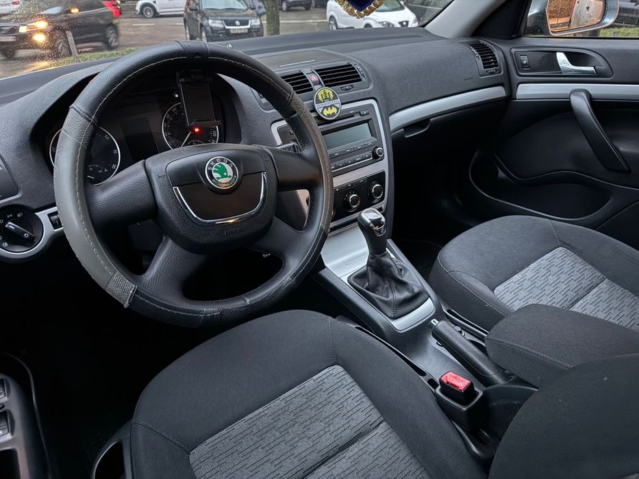 Продам skoda octavia А5 1.8 бензин  2011 року