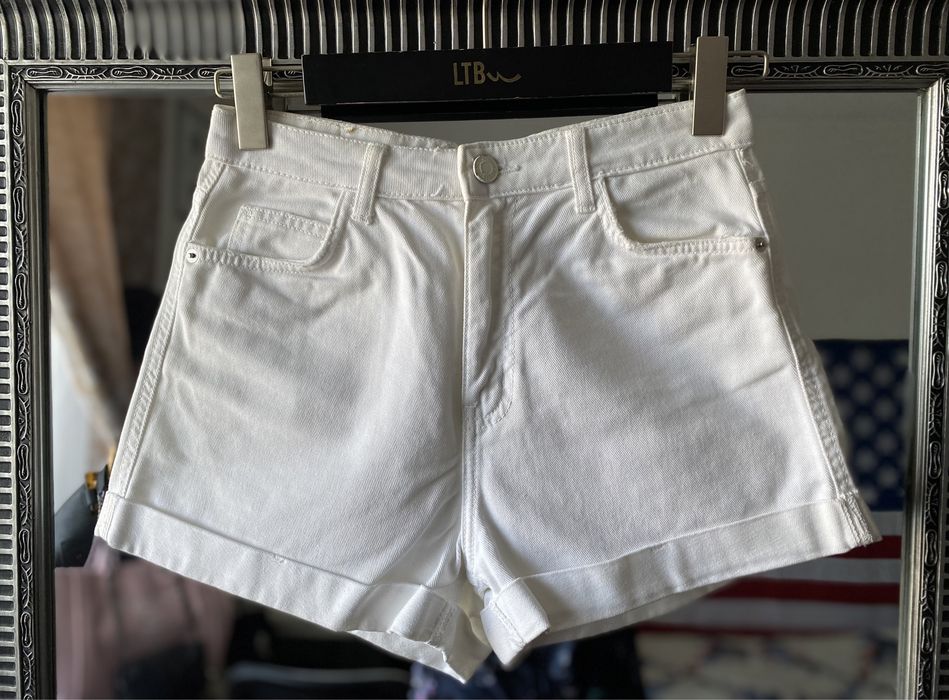 Джинсові шорти Bershka