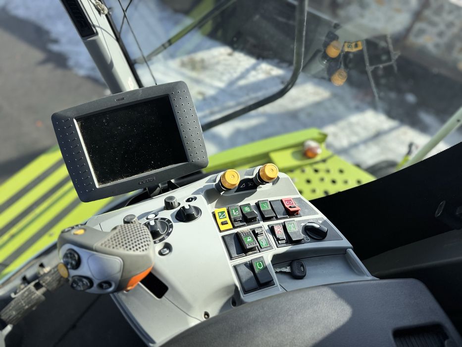 Продам зернозбиральний комбайн Claas Lexion 770