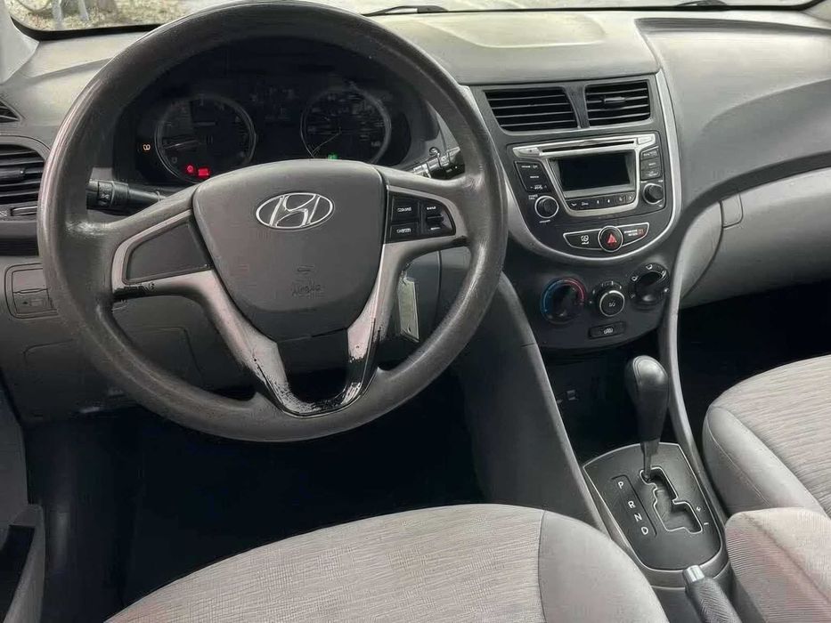 Hyundai Accent Sport      2015