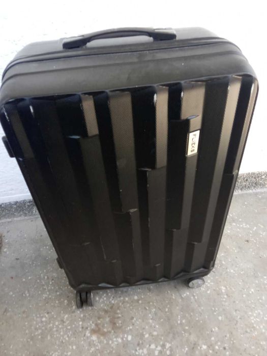 Валіза    З європи