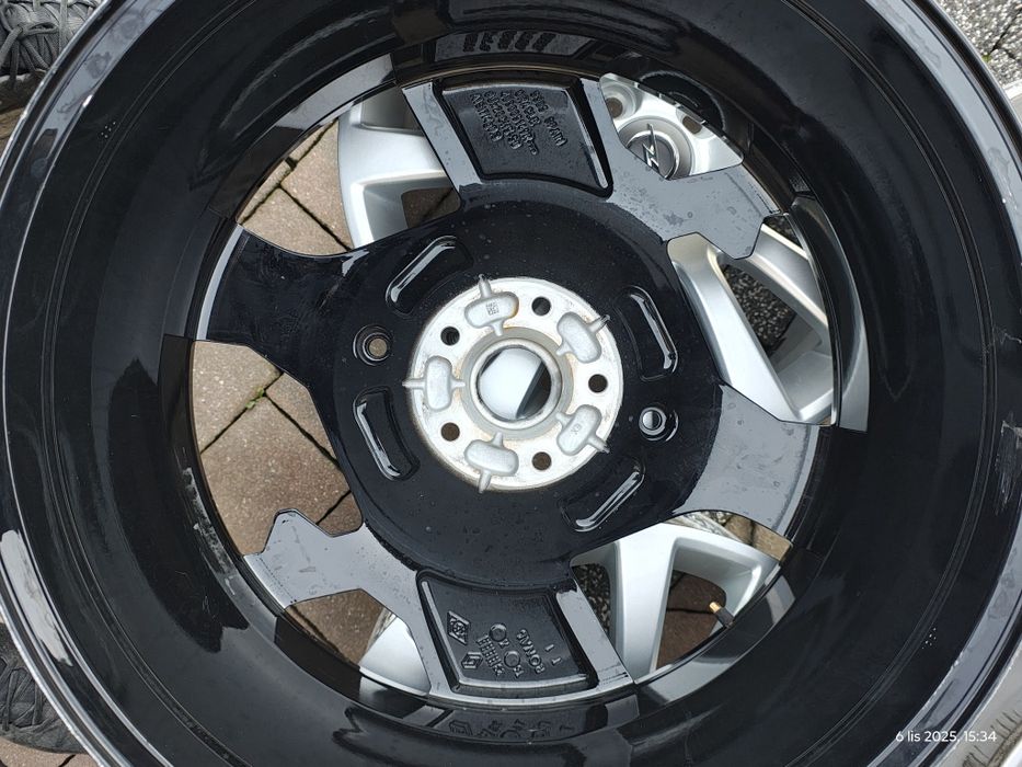 20 Renault Oracle 5x114,3 8J et50 nr 403005.149R