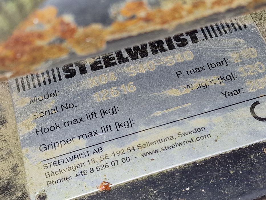 Steelwrist X04 S40-S40 – głowica obrotowa / tiltrotator 2011