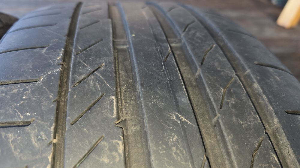 Opony letnie Continental 235/50/18