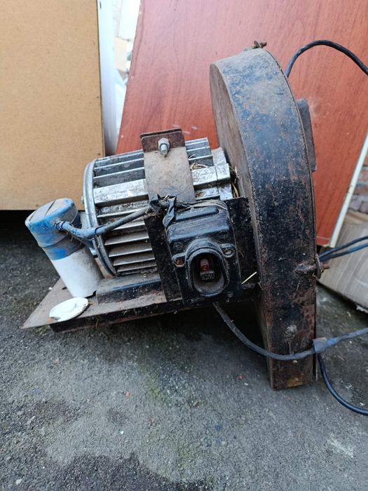 Січкарня  подрібнювач трави дробілка