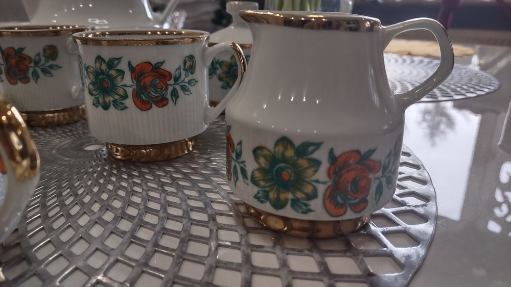 Serwis do kawy PRL kwiaty Porcelana Chodzież