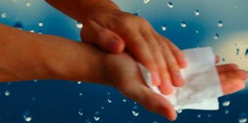 Urządzenie JONOFOREZA na problem z nadmiernym poceniem się dłoni stóp