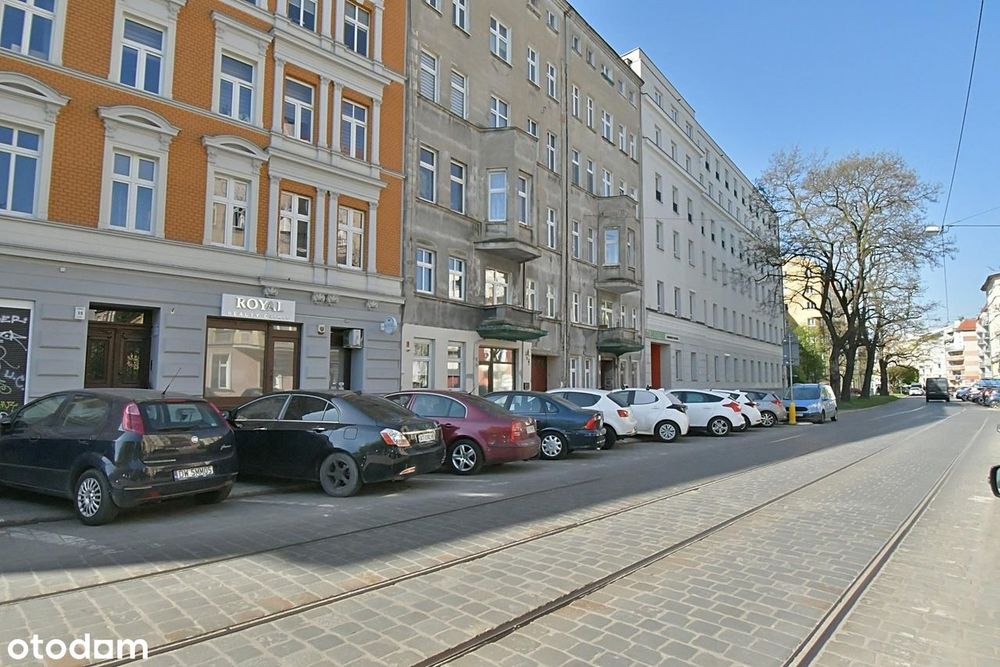 Kawalerka z balkonem, blisko uczelni