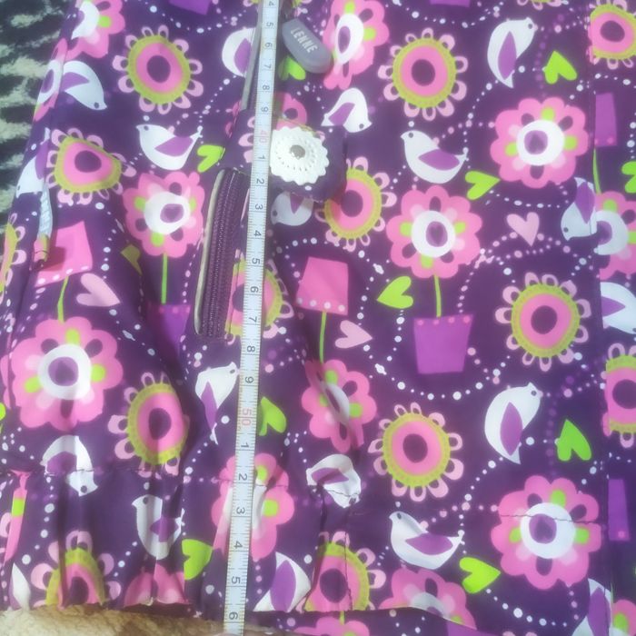 Куртка на дівчину