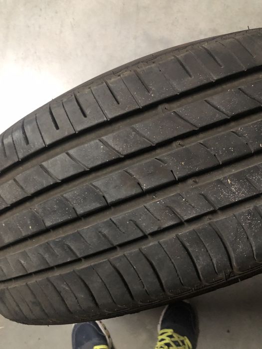 Pneu ROADSTONE 235/55R18
