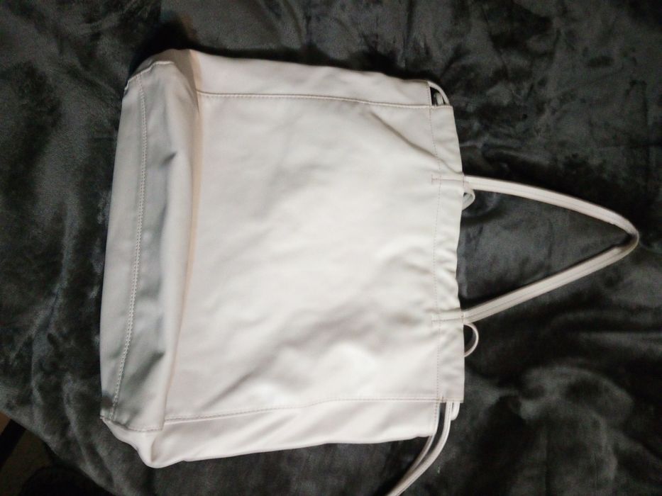 33. Duża torebka damska