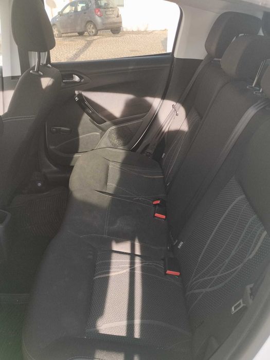 Baixa de Preço — Peugeot 208 1.2 VTi • 2015 NOVO PREÇO: 7500 €