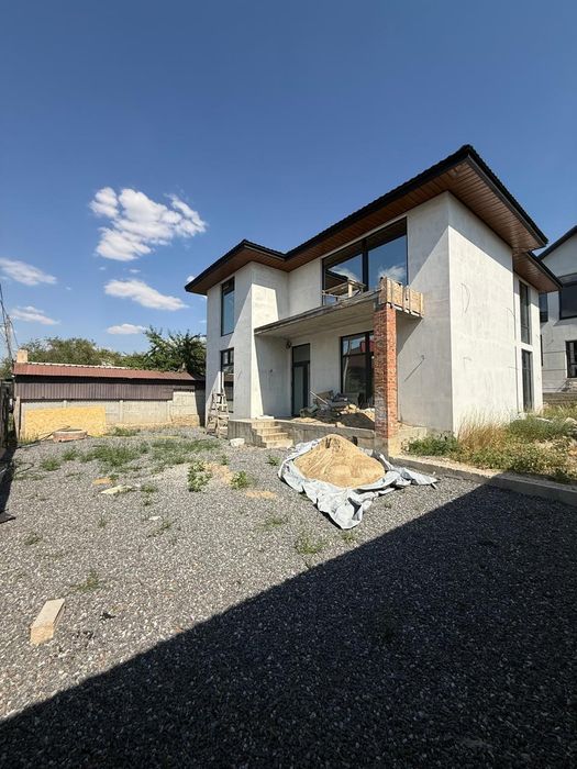 Продам отличный новый Дом в Варваровка.