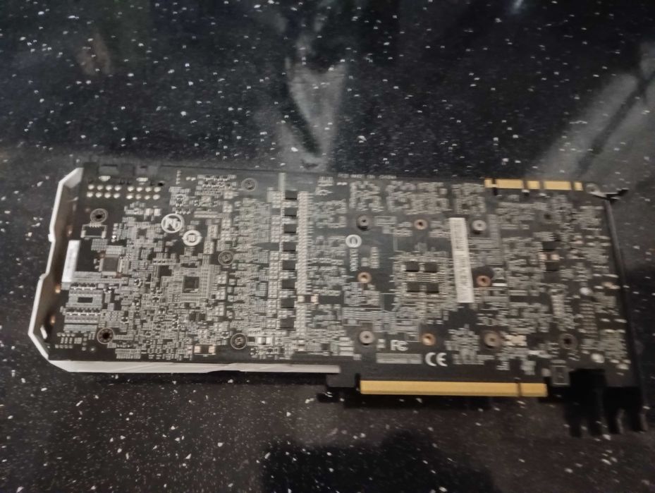 1080 TI 11GB Gigabyte 352 bit як RX5700XT RTX 3060 TI робоча з тестами