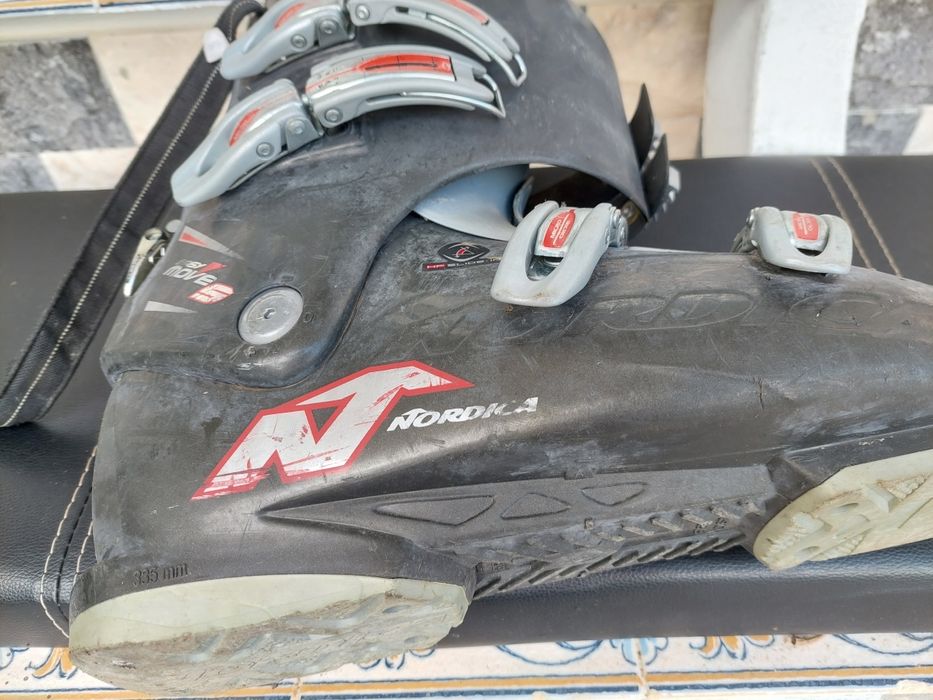 Botas de ski em bom  estado.