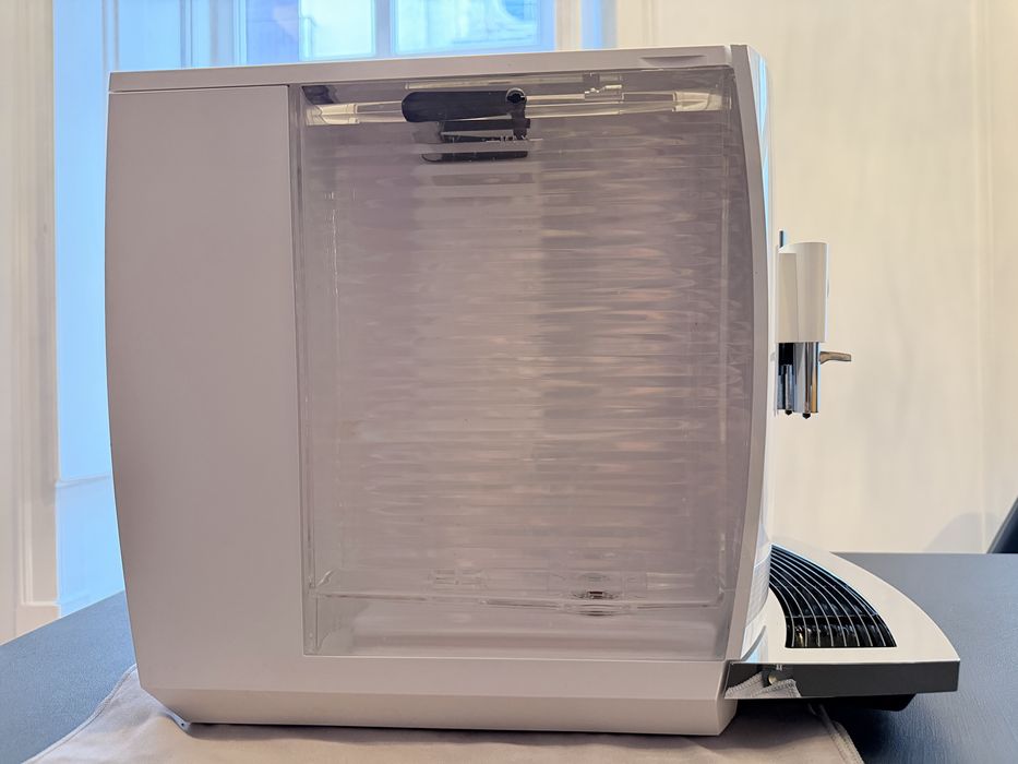 Máquina Café  Automática Jura E8 2021