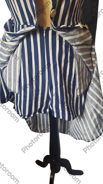 Zara Kombinezon damski rozmiar XS
Kombinezon damski 
Rozmiar z metki X