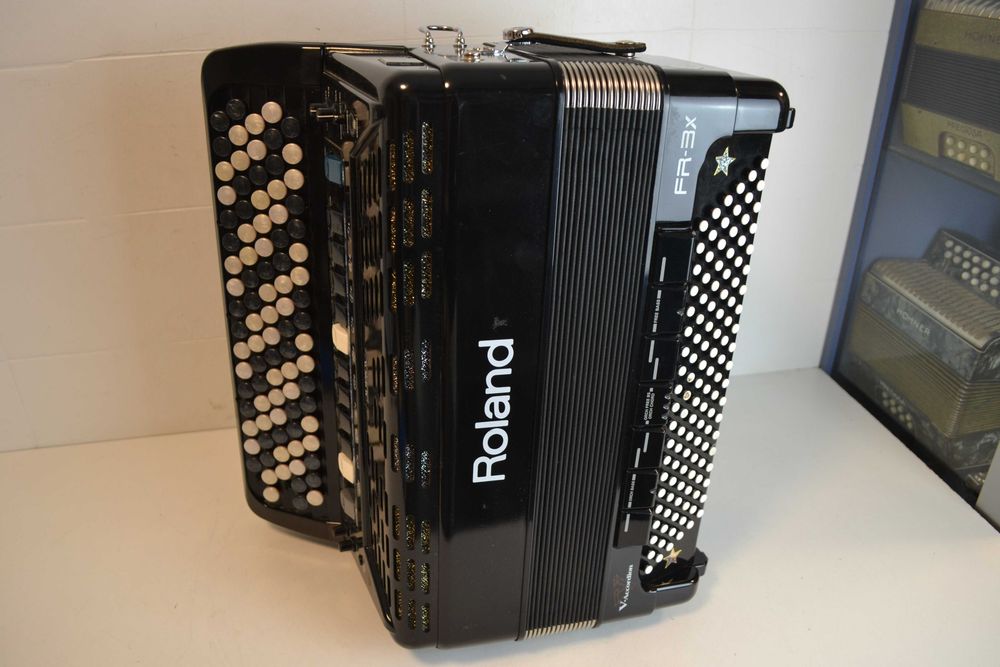 Acordeão Roland Fr3 SB. N 3