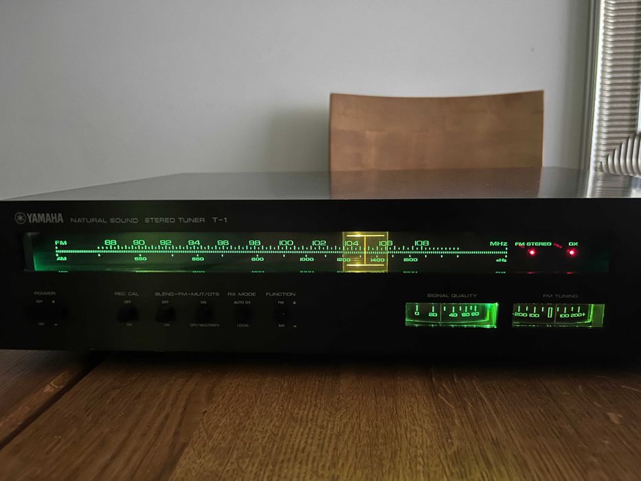 Tuner Yamaha T-1
