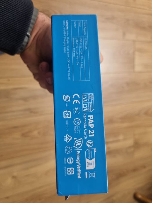 Anker  15w Ultra-Fast Magnetic Charging