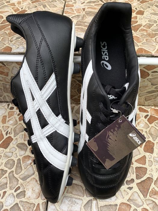 Бутсы asics leader