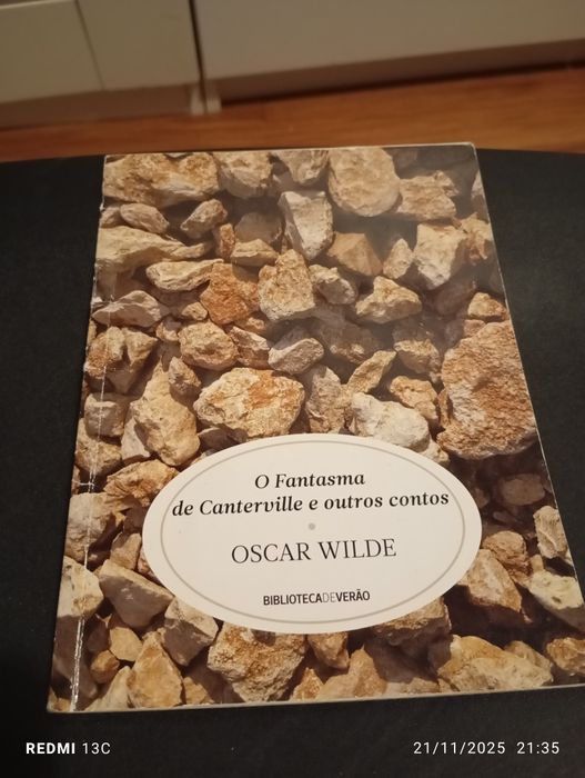 Livro " O fantasma de Canterville e outros contos"