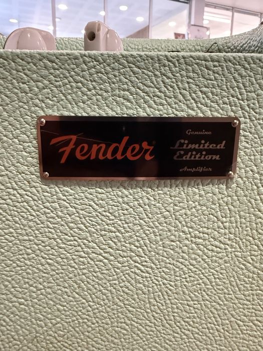 Amplificador guitarra Fender Hot Rod Deluxe 40w 12” Surf Green