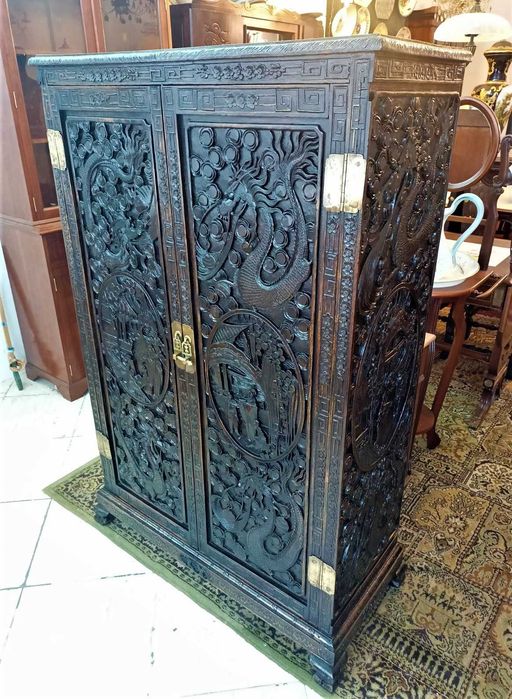 Móvel Armário Chinês