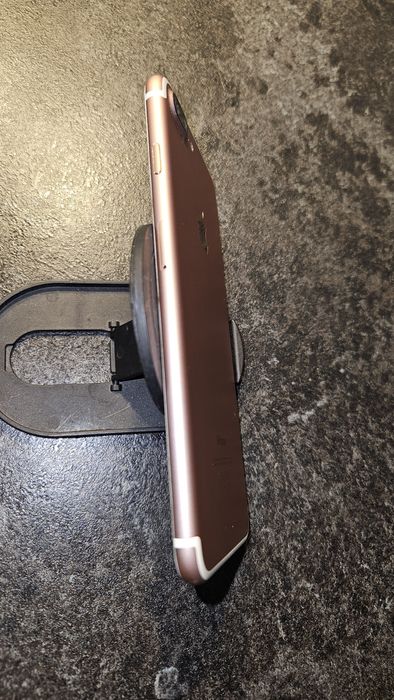 iPhone 7 без ремонту